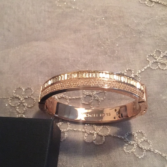 Michael Kors Bracelet NWOT - Picture 5 of 7
